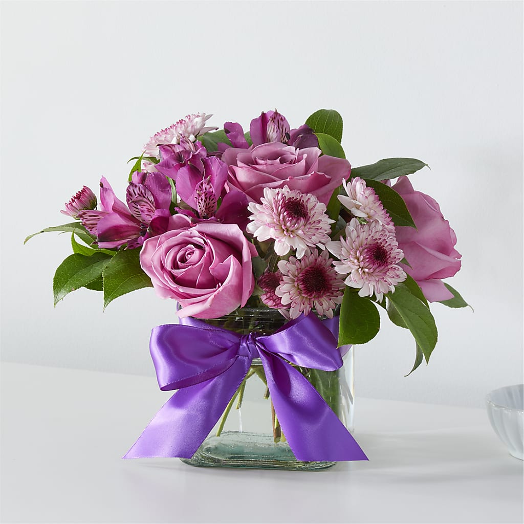 Sugarplum Bouquet – NEIL'S FLOWERS AND GREENHOUSES, Kingston ON