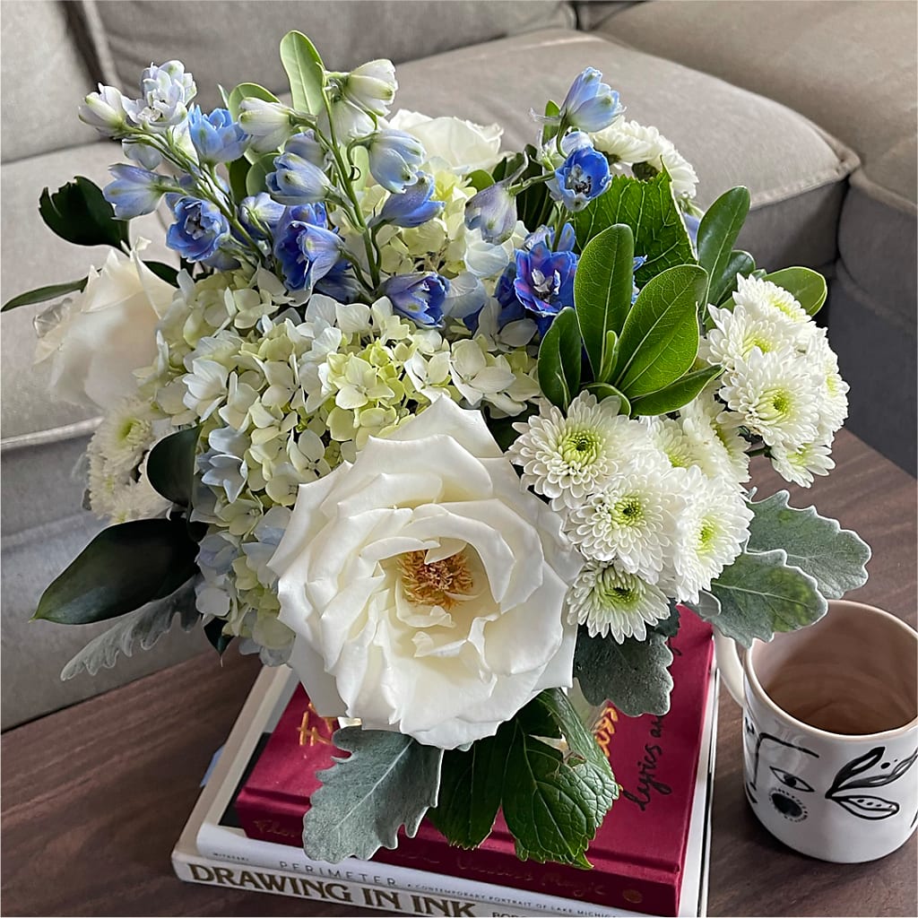 Clear Skies Bouquet – NEIL'S FLOWERS AND GREENHOUSES, Kingston ON