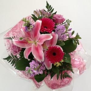 Pastel Handtied Bouquet – NEIL'S FLOWERS AND GREENHOUSES, Kingston ON