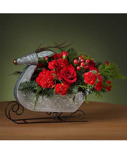 Reindeer Sleigh Centerpiece – NEIL'S FLOWERS AND GREENHOUSES, Kingston ON