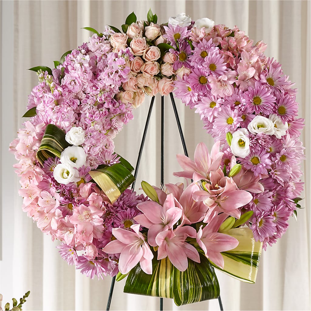 Gift of Warmth Wreath – NEIL'S FLOWERS AND GREENHOUSES, Kingston ON