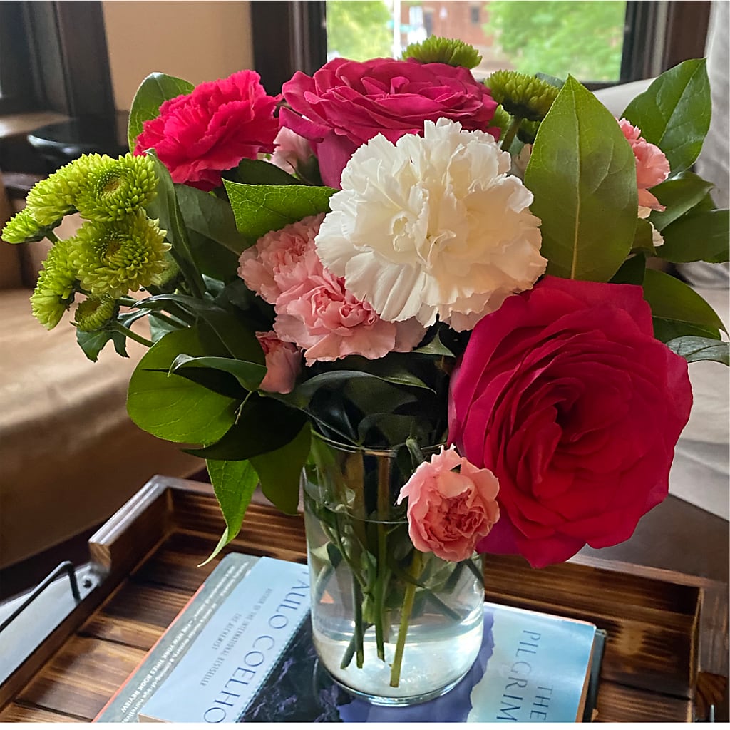 Sweet & Pretty Bouquet – NEIL'S FLOWERS AND GREENHOUSES, Kingston ON