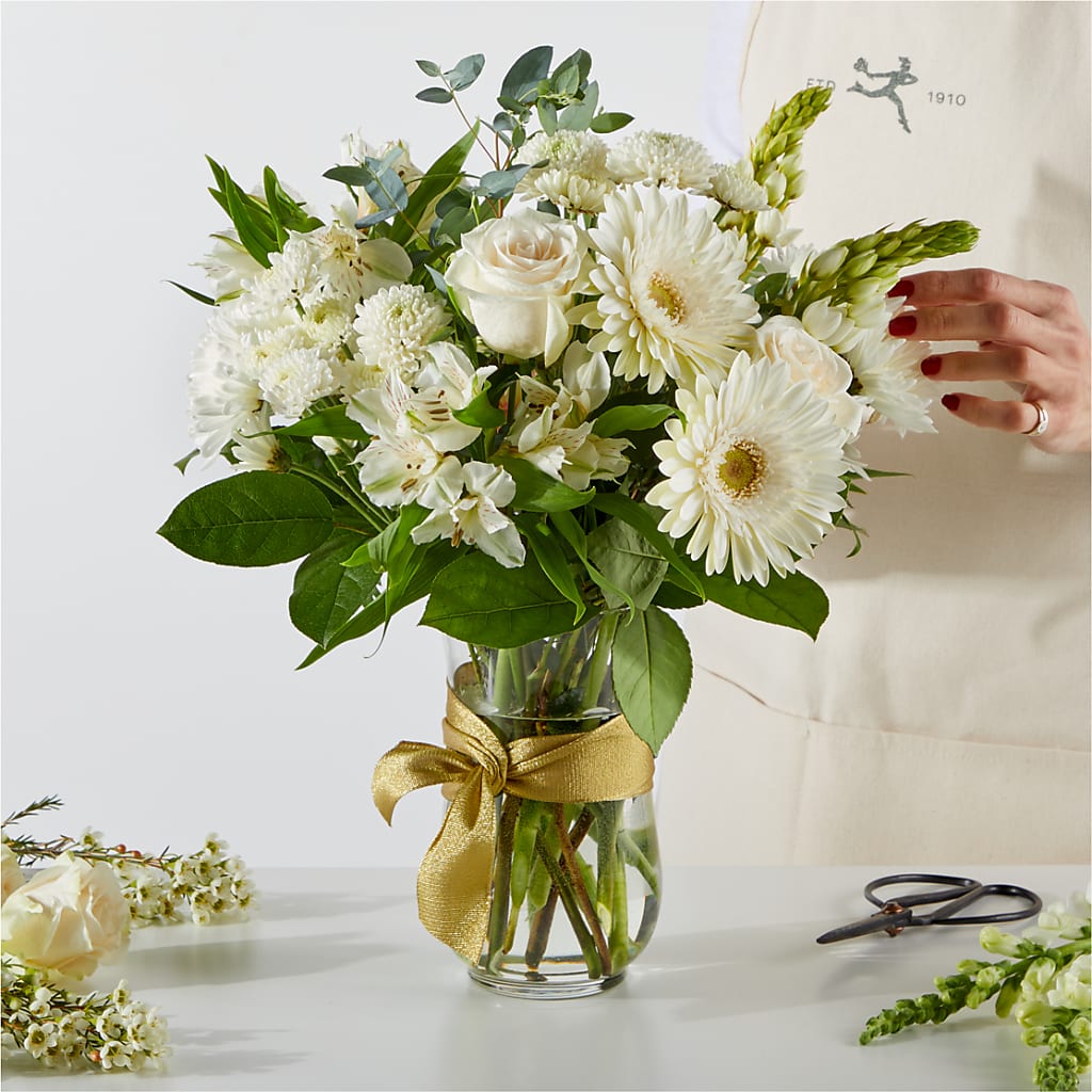 New Beginnings – A Florist Original – NEIL'S FLOWERS AND GREENHOUSES, Kingston ON