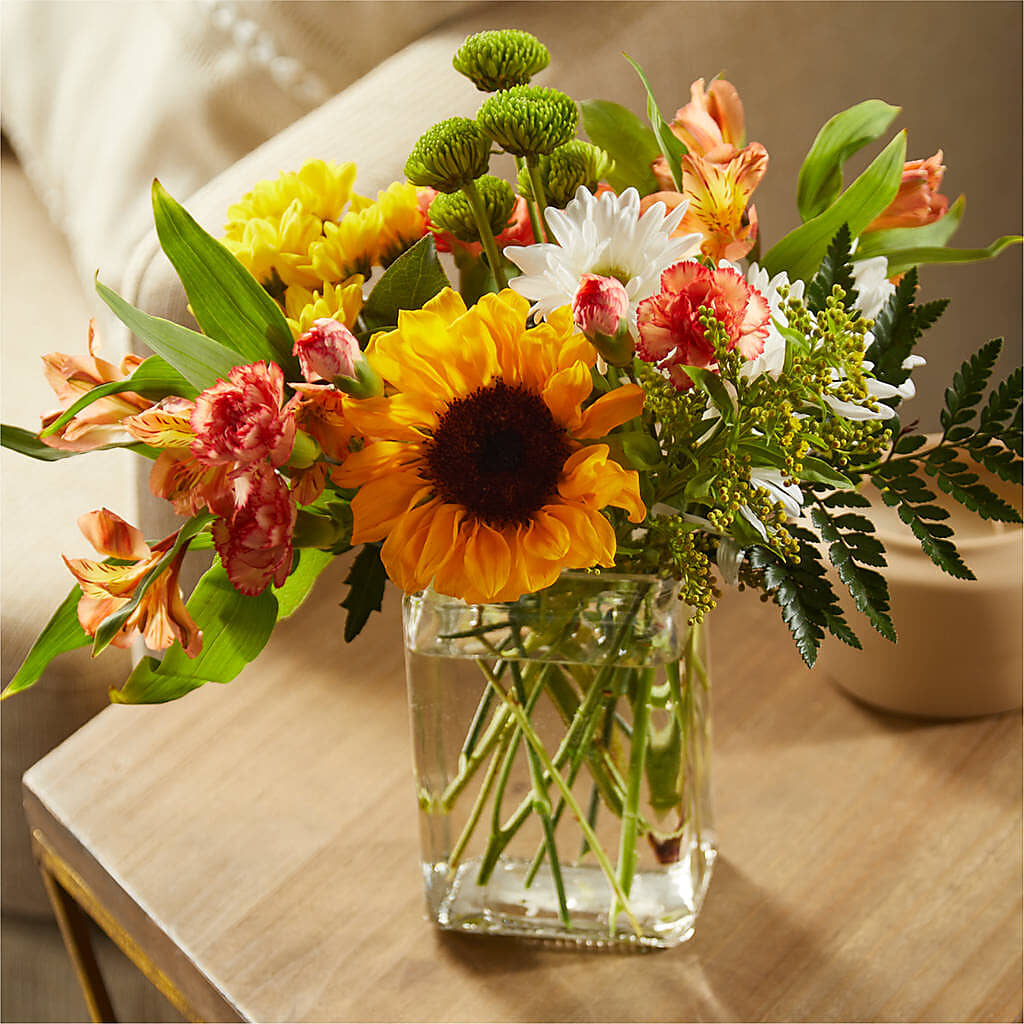 Fall Delight – A Florist Original – NEIL'S FLOWERS AND GREENHOUSES, Kingston ON
