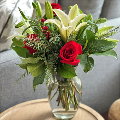 Sparkling Snowflakes Bouquet – NEIL'S FLOWERS AND GREENHOUSES, Kingston ON