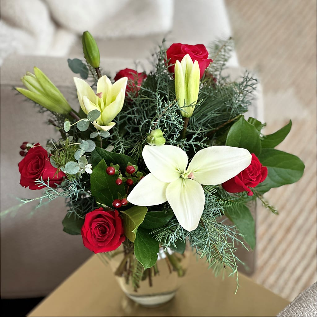Glittering Lights Bouquet – NEIL'S FLOWERS, Kingston ON
