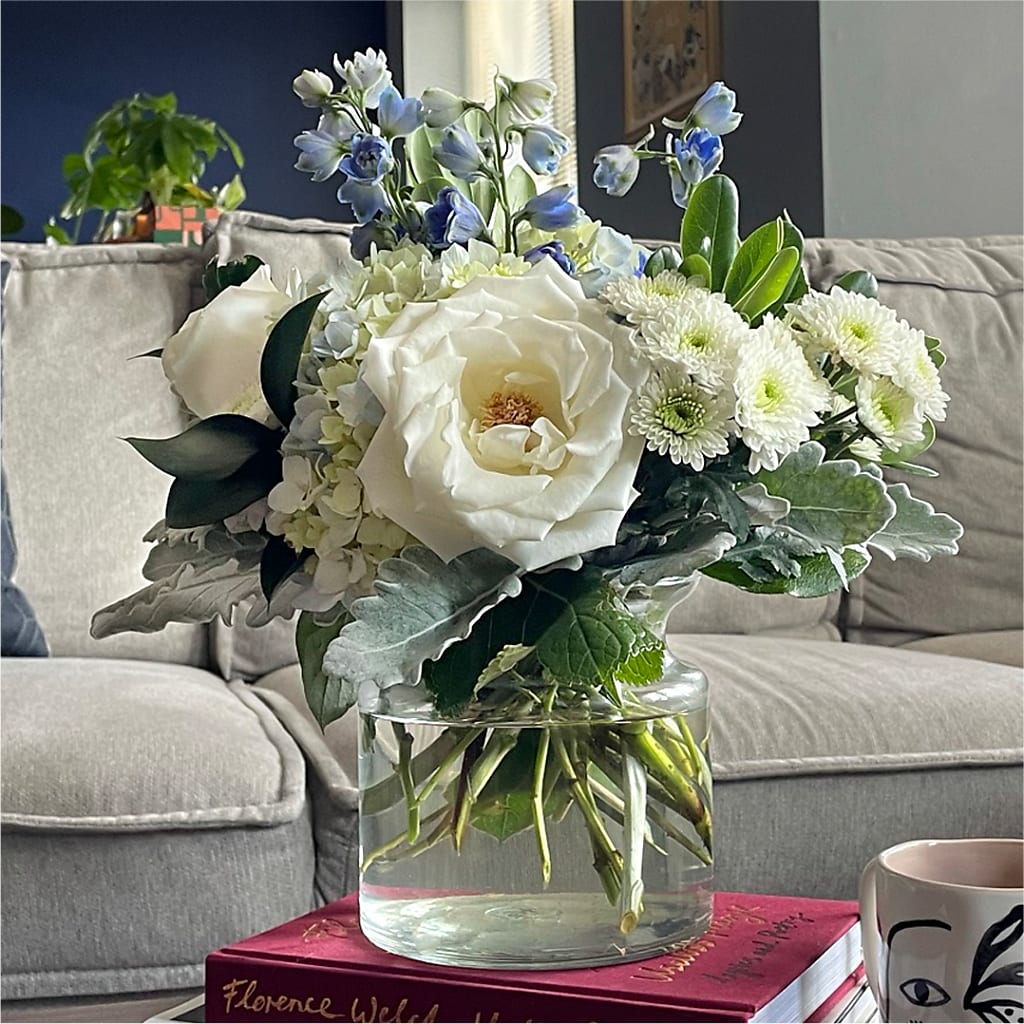 Clear Skies Bouquet – NEIL'S FLOWERS AND GREENHOUSES, Kingston ON