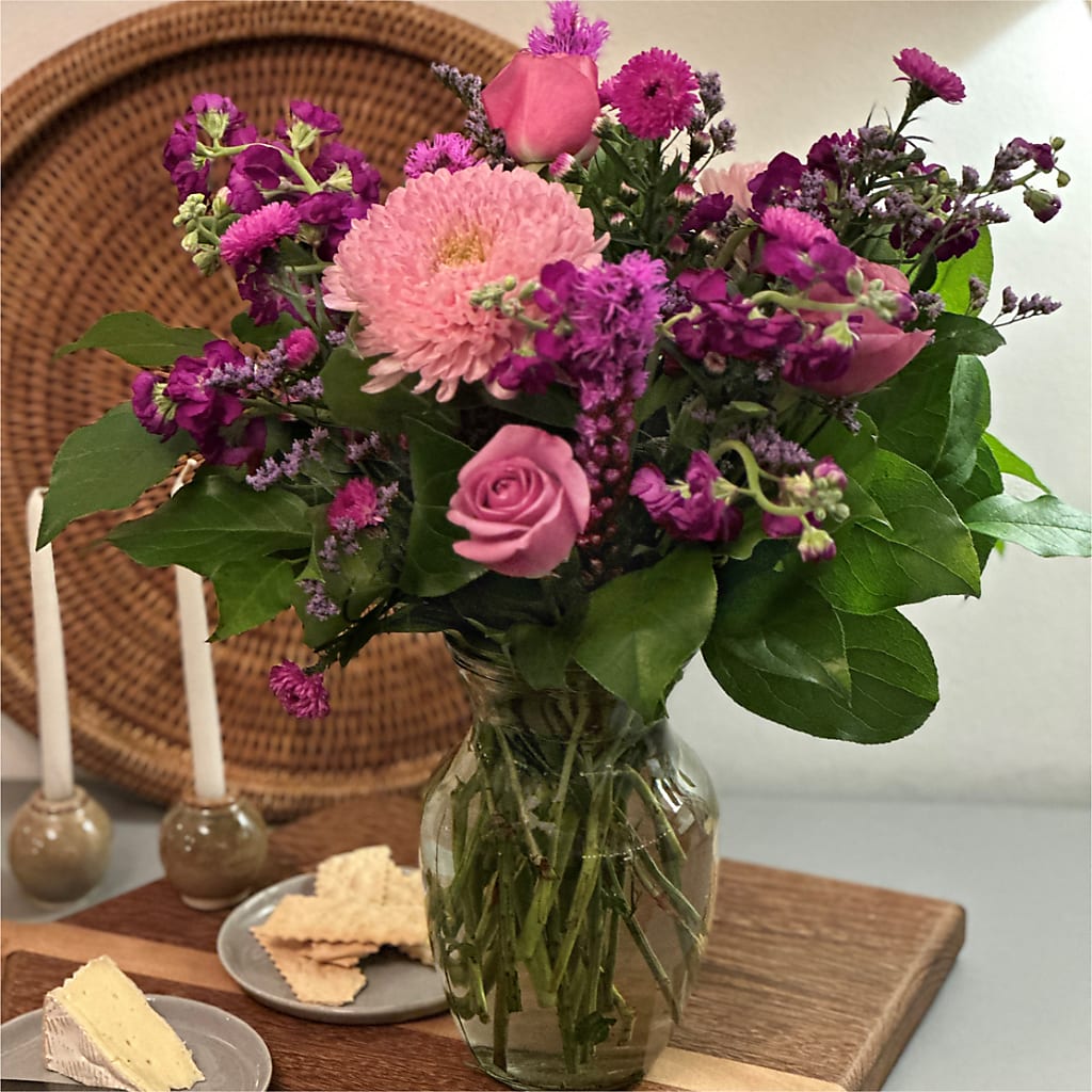 Ultraviolet Bouquet – NEIL'S FLOWERS AND GREENHOUSES, Kingston ON