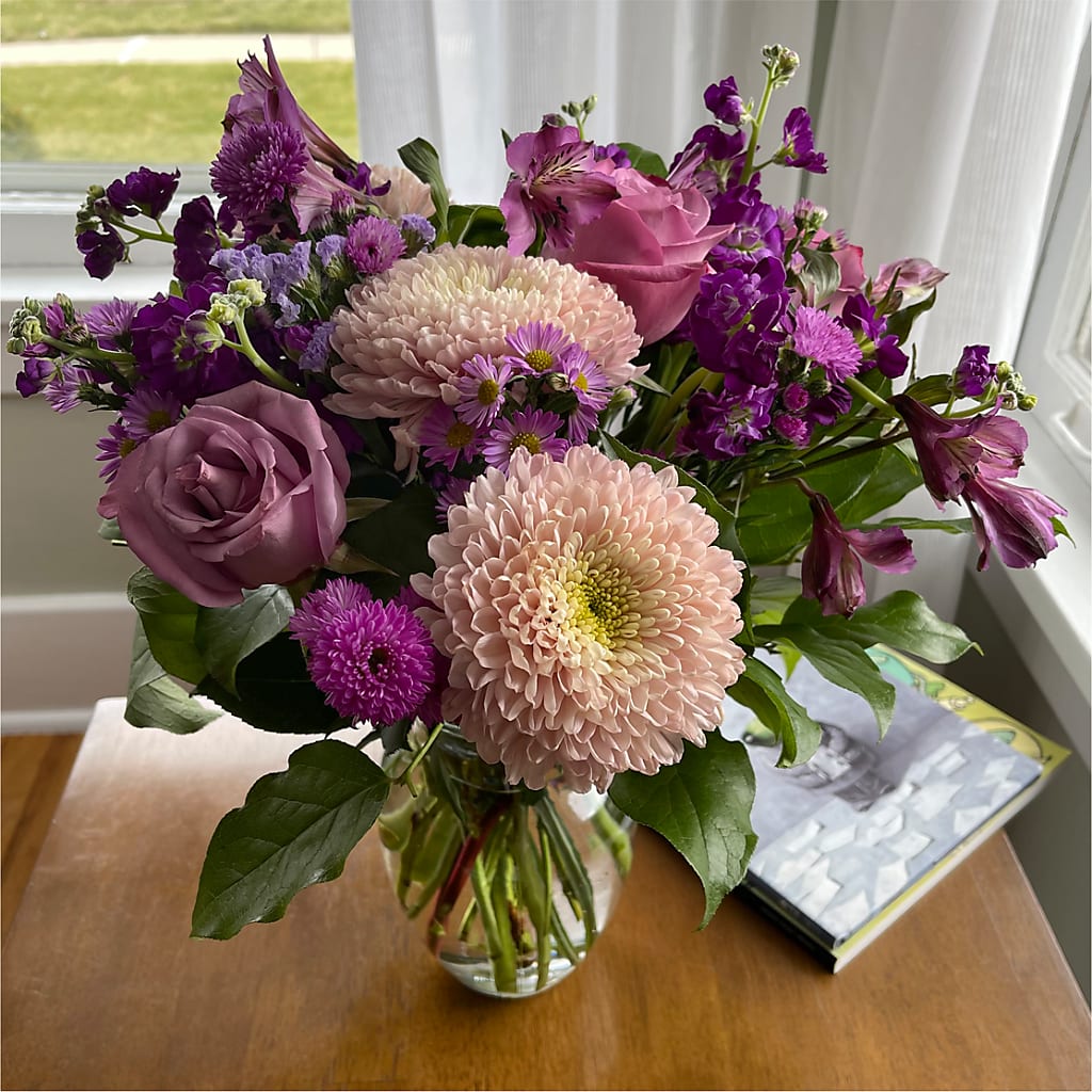 Ultraviolet Bouquet – NEIL'S FLOWERS AND GREENHOUSES, Kingston ON