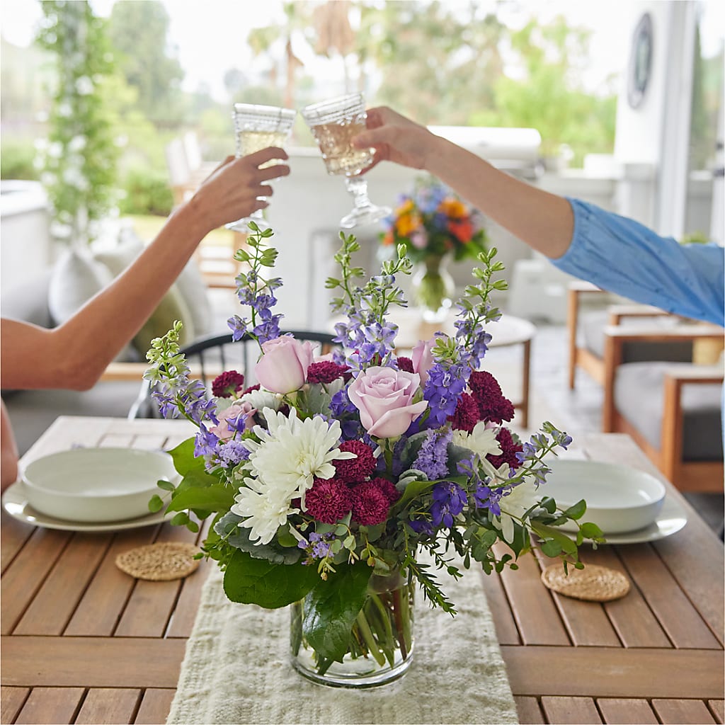 Violet Frost Bouquet – NEIL'S FLOWERS AND GREENHOUSES, Kingston ON