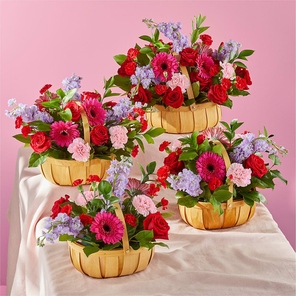 Pink Picnic Basket – NEIL'S FLOWERS AND GREENHOUSES, Kingston ON