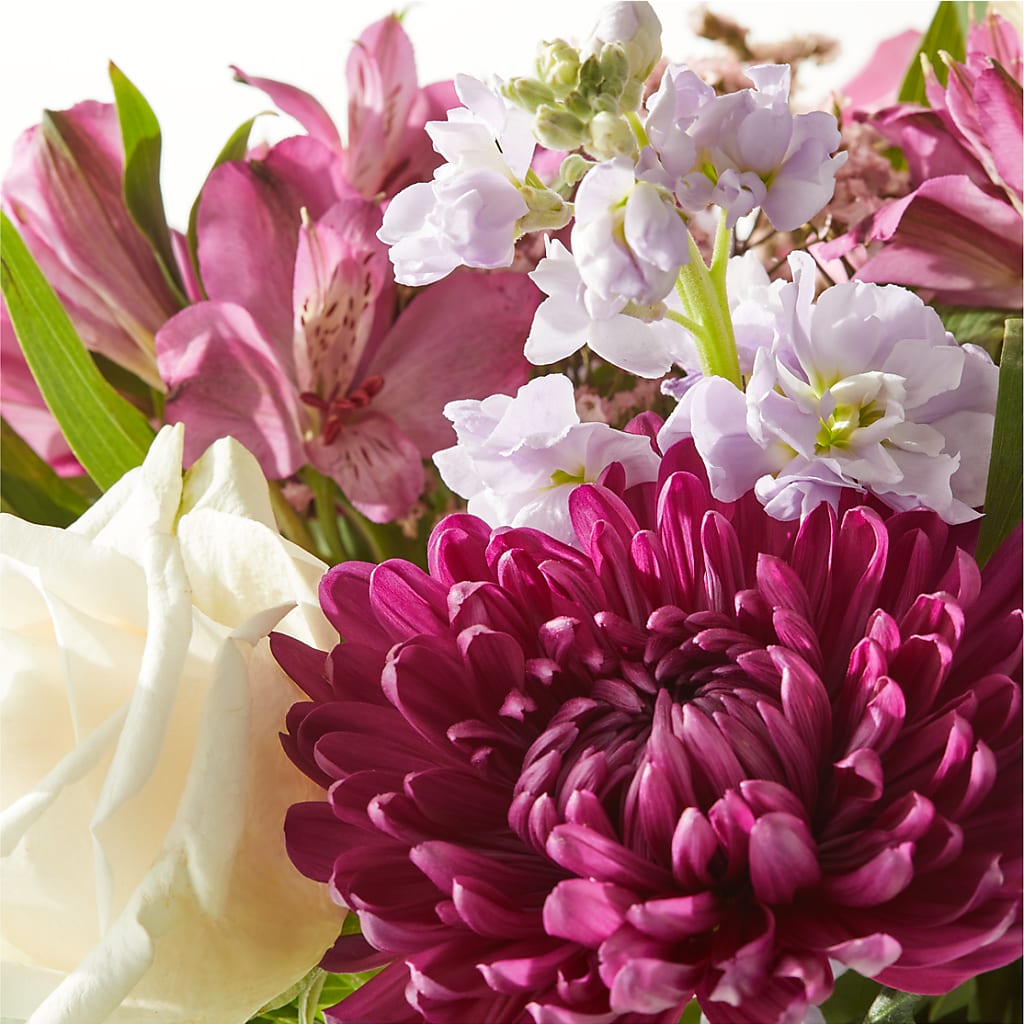 Amethyst Dreams Bouquet – NEIL'S FLOWERS AND GREENHOUSES, Kingston ON
