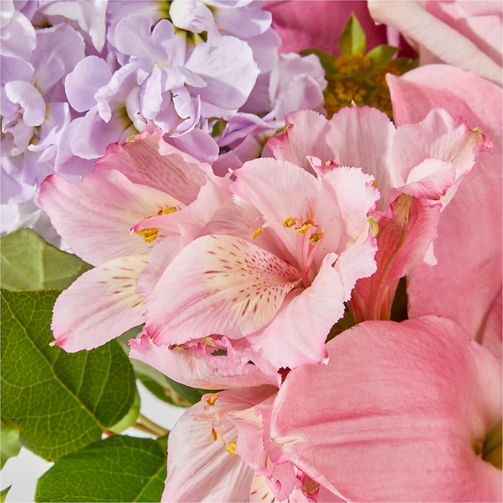 The Crown Jewel Bouquet – NEIL'S FLOWERS AND GREENHOUSES, Kingston ON