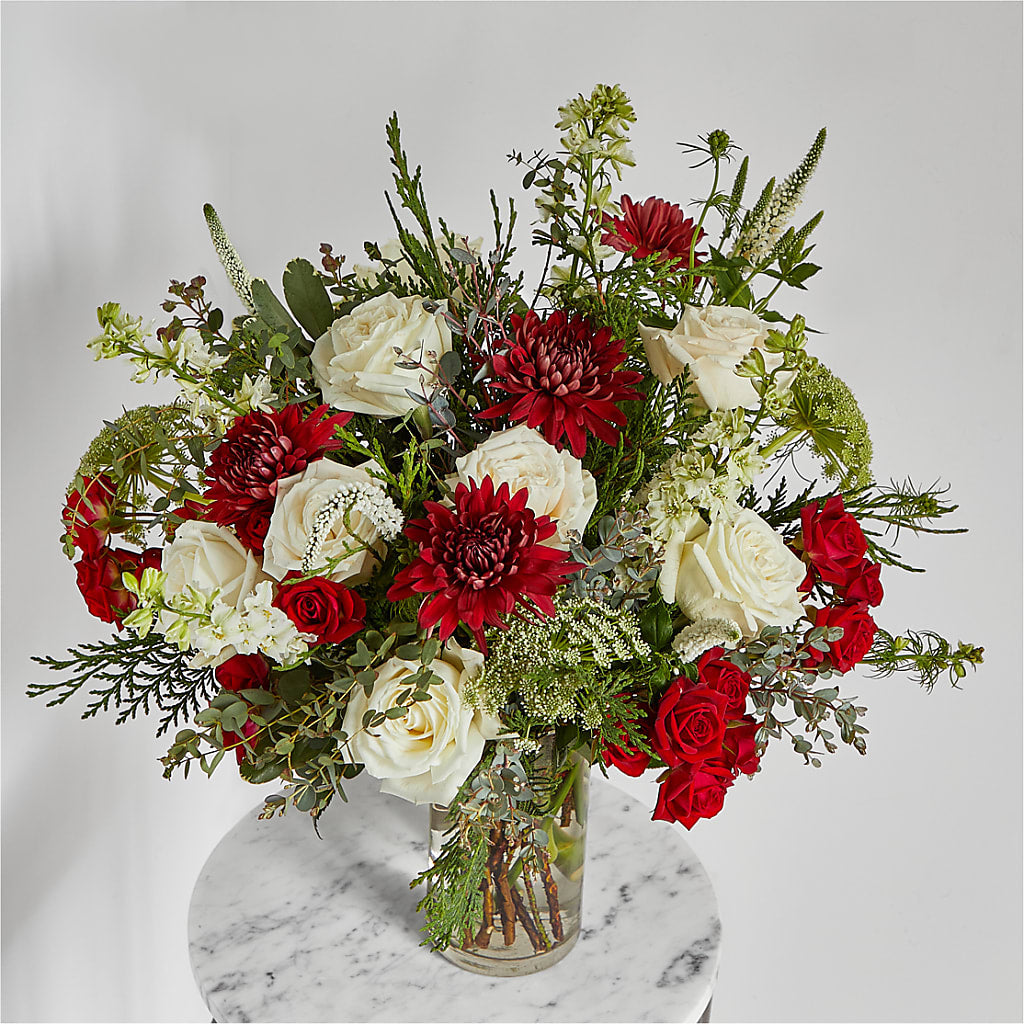 Favorite Traditions Bouquet – NEIL'S FLOWERS AND GREENHOUSES, Kingston ON