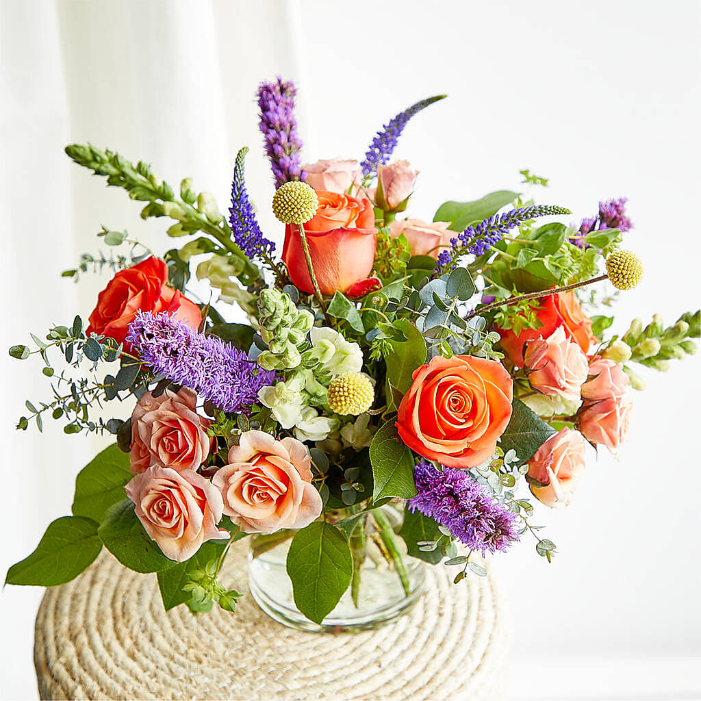 The Standout Bouquet – NEIL'S FLOWERS AND GREENHOUSES, Kingston ON