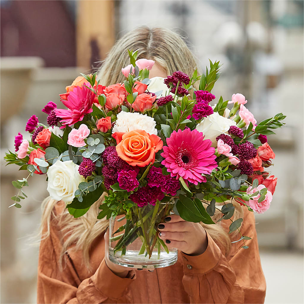 Smell the Roses Bouquet – NEIL'S FLOWERS AND GREENHOUSES, Kingston ON